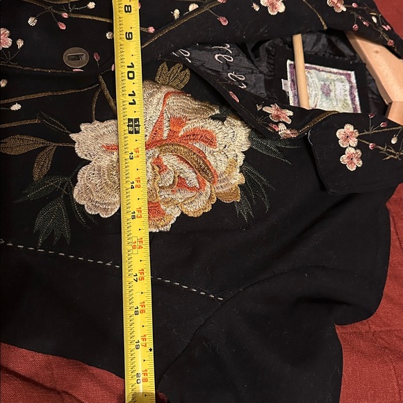 Paparazzi by Biz  Black Embroidered Floral coat - Picture 15 of 15